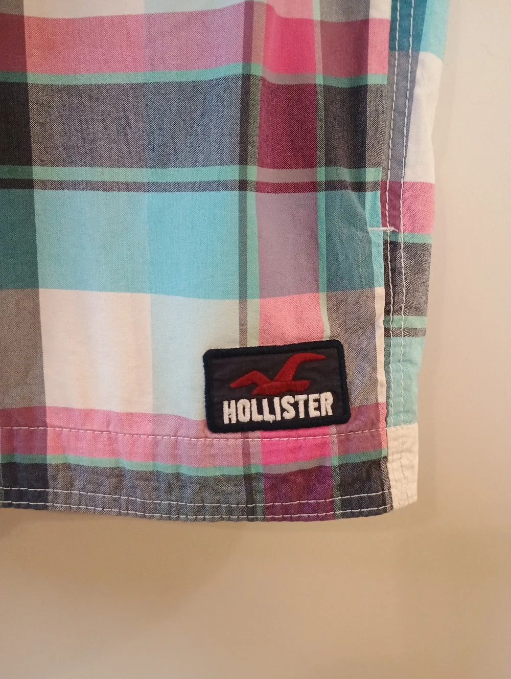 Hollister Plaid Swim Trunks in Turquoise, Pink & White Mens Size M